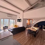 Avec Piscine Et Vue A 700 M De La