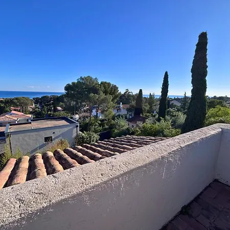 Villa Avec Piscine Et Vue à 700 M De La