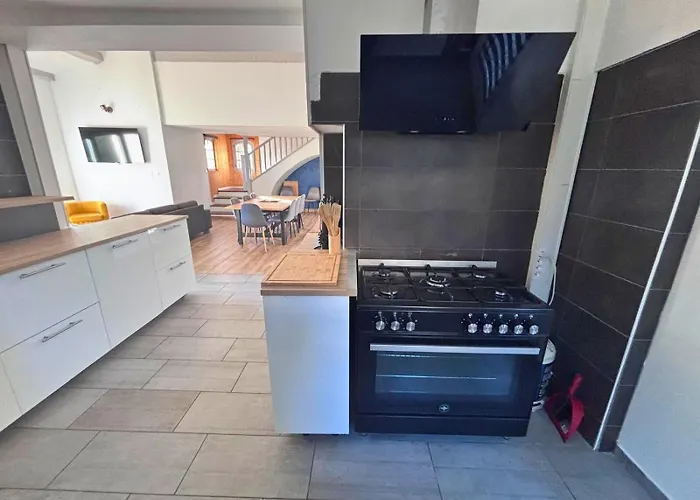 Avec Piscine Et Vue A 700 M De La Вилла *